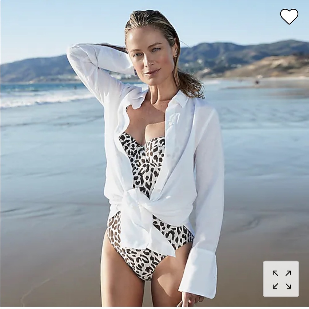 NWT Women’s White Linen Beach Cover-Up